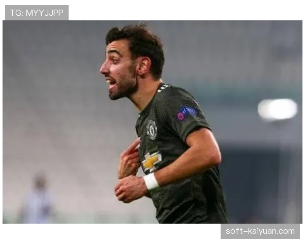 斯科尔斯回撤接应主导中场，连续关键战出球效率压制对手防线