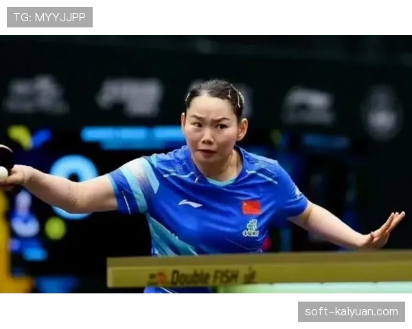 何卓佳训练完拎着几万块的包，汗水和奢华同框，我懵了